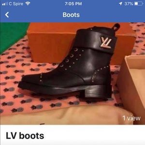 LV boots 8.5